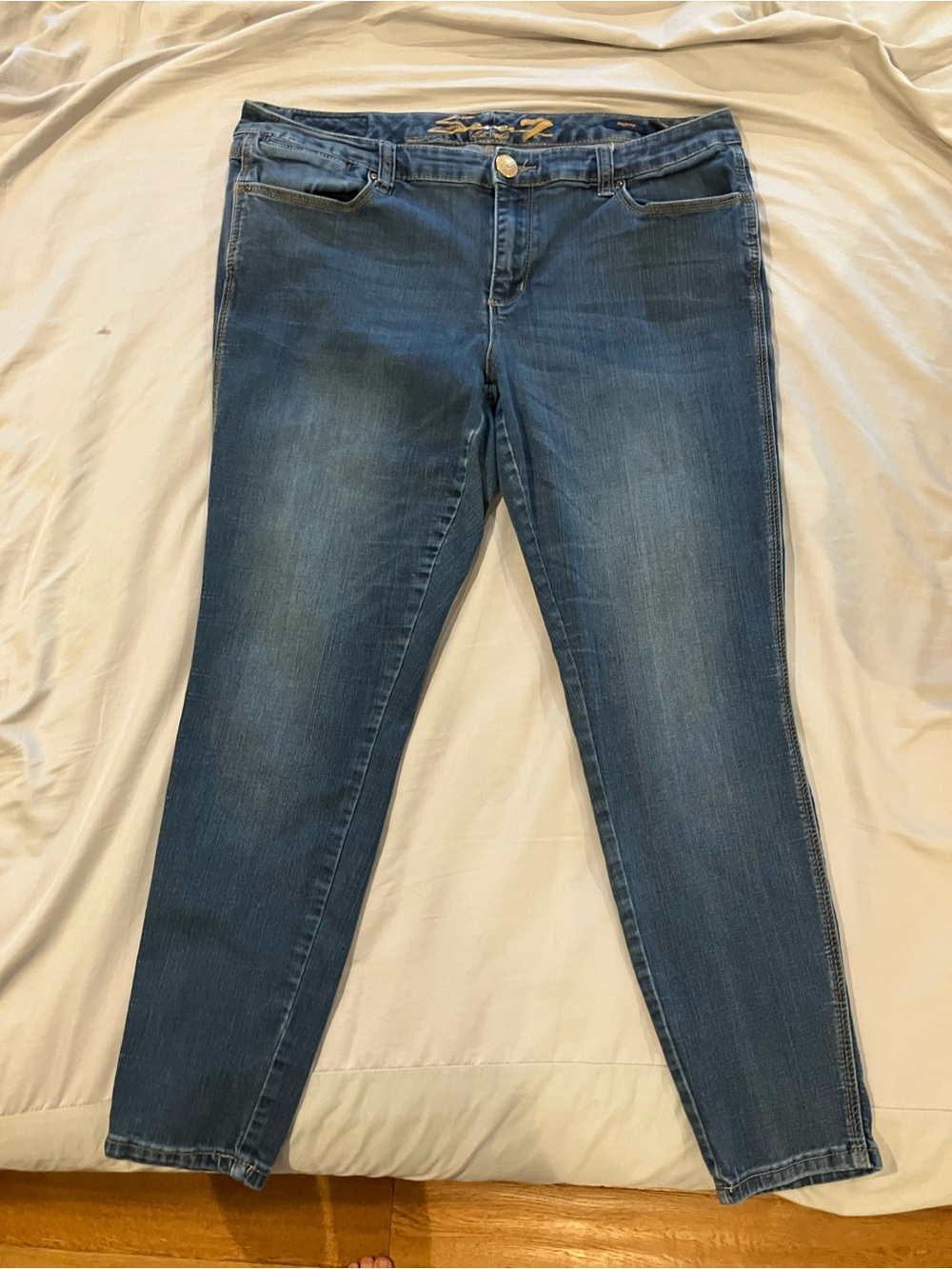 Seven7 Women's Skinny Jeans in Blue Wash